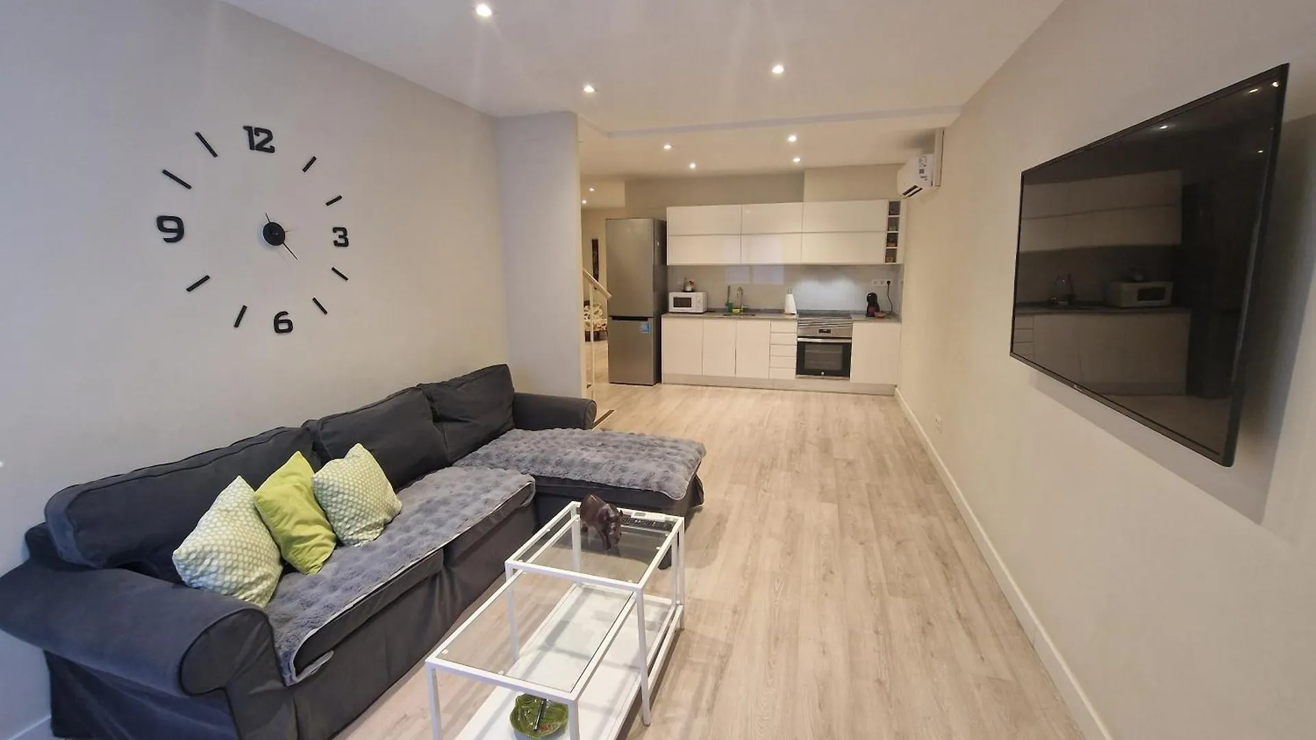 Barcelona Duplex De 3 Habitaciones لوسبيتاليت دي يوبريغات